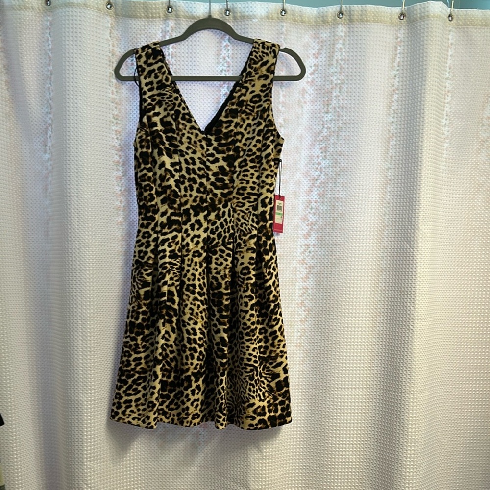 NWT Vince Camuto animal print dress